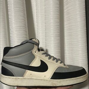 Nike Men's Black and Gray Sneakers